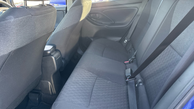 Toyota Yaris 1.5 Hybrid Design 5dr CVT Hybrid Hatchback